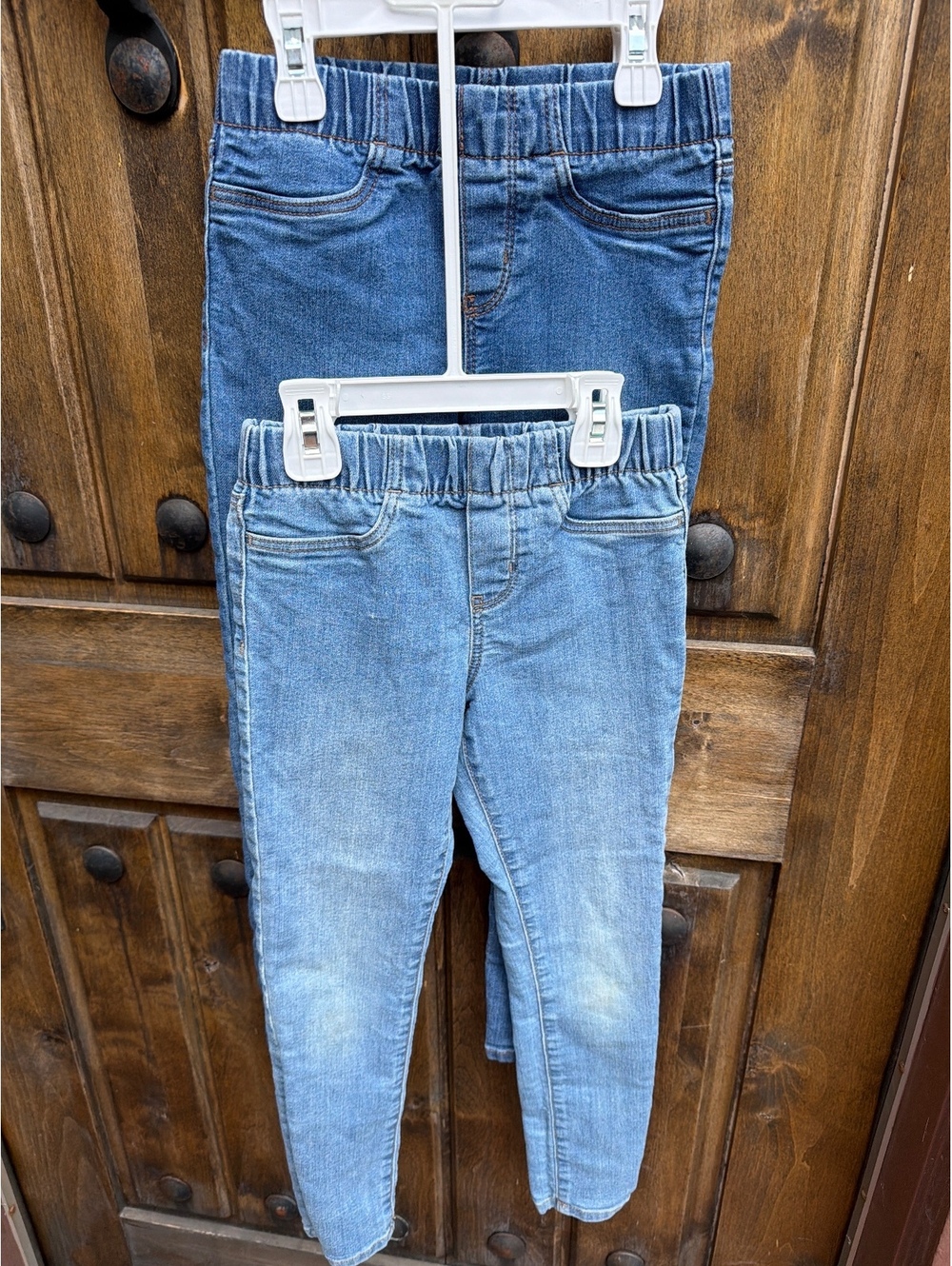2 Pair OshKosh B'gosh Girls' Size 7 Jeggings - Light and Dark Blue Denim